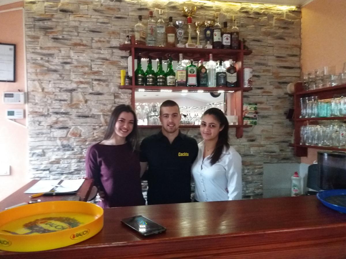 Kikinda Bed&Breakfast Intermezzo Caffe المظهر الخارجي الصورة
